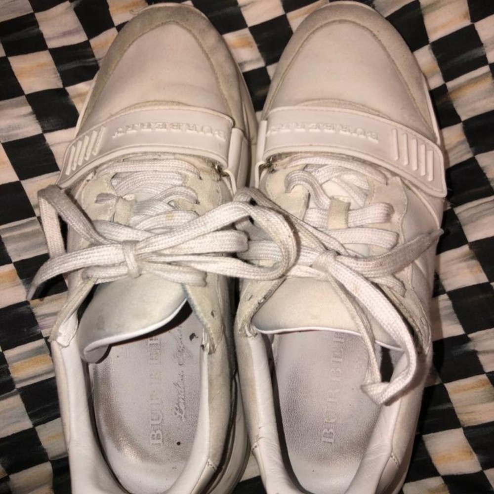 Burberry Vintage White Leather Sneaker Pre-Owned - Picture 4 of 6